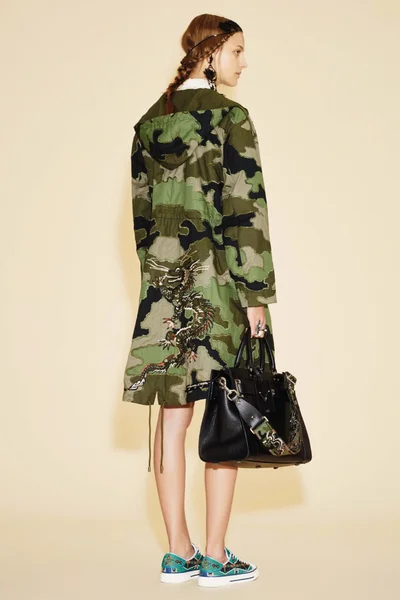 Look 19
